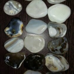 High-quality Agate Flat Unpolished Pebbles from Indian Natural Stones for commercial and residential projects